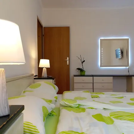 Lotus Apartment *